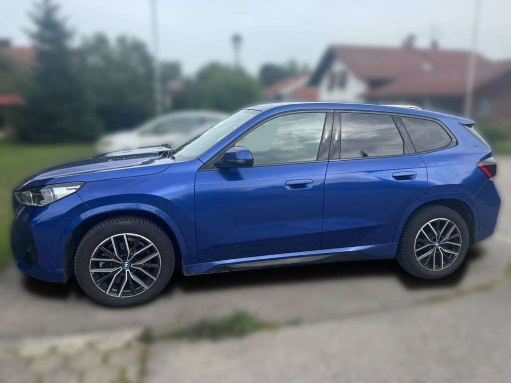 BMW iX1 2023 