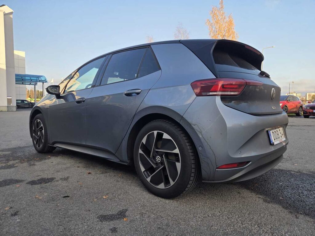 Volkswagen ID.3 2022 Sininen (Stonewashed Blue Metallic)