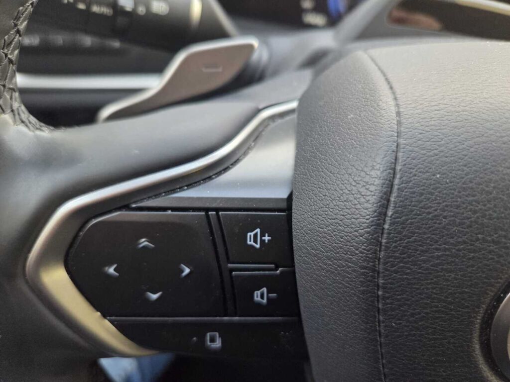Lexus RZ 2024 Musta (Caviar Metallic)