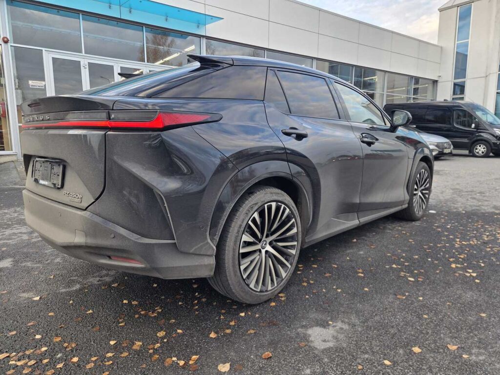 Lexus RZ 2024 Musta (Caviar Metallic)