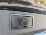 Skoda Enyaq 2023 Musta (Black Magic Pearl Effect)