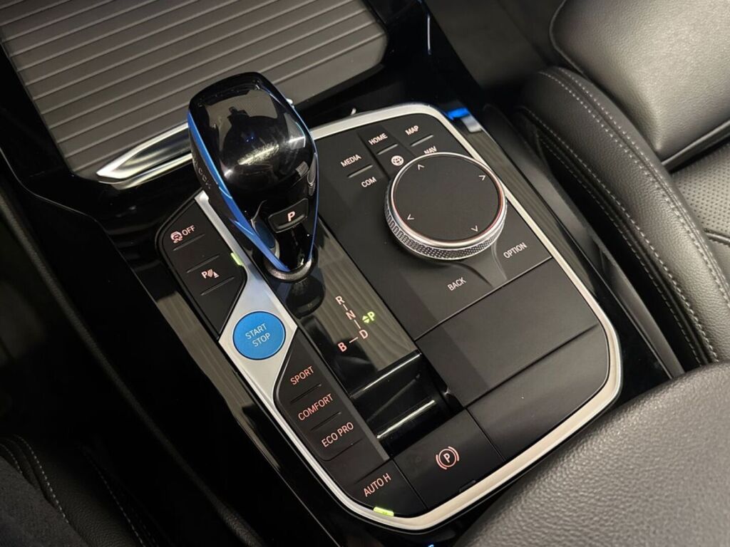BMW iX3 2023 HArmaa (Sophisto Grey Brilliant Metallic)