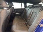 BMW 330 2025 Sininen