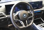 BMW 330 2025 Sininen