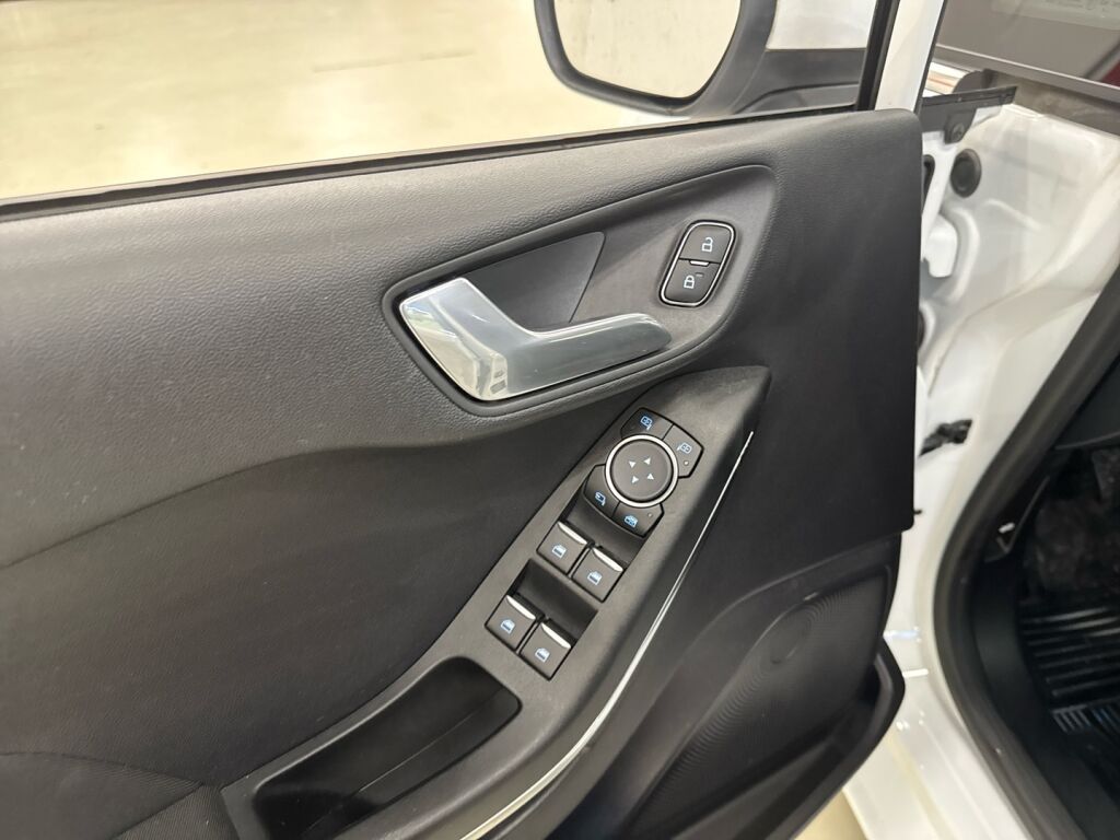 Ford Fiesta 2020 Valkoinen