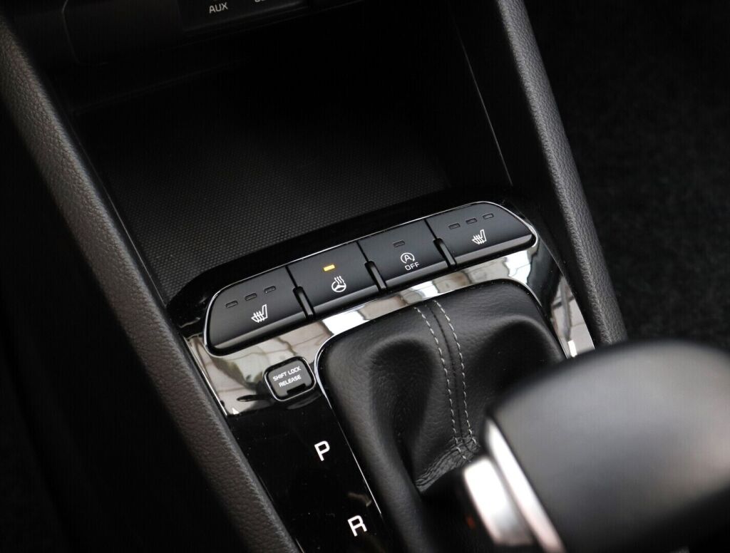 Kia Stonic 2020 Hopea