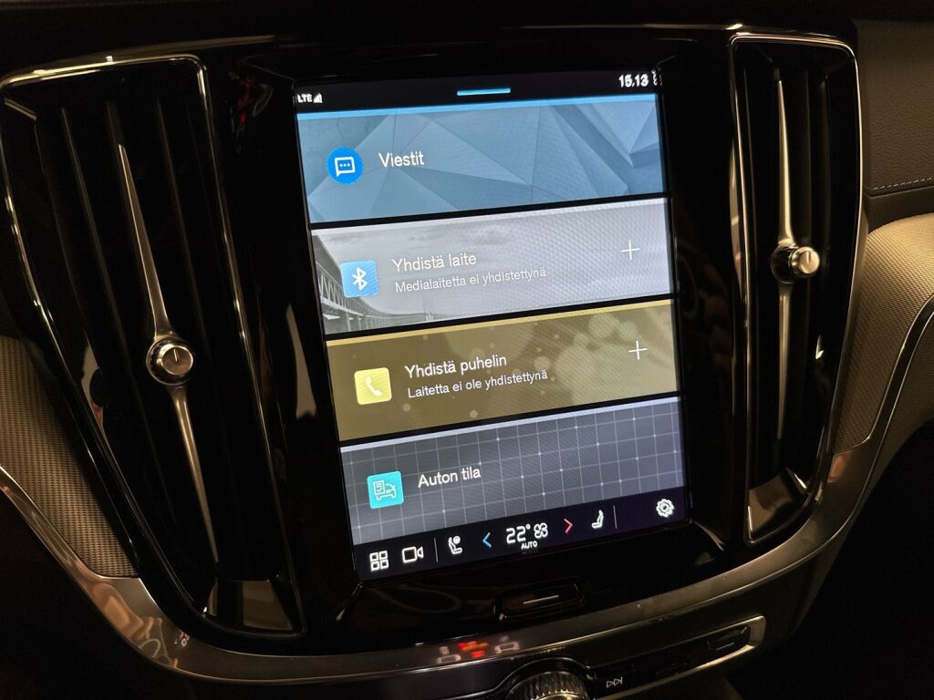 Volvo S60 2024 CRYSTAL WHITE PEARL