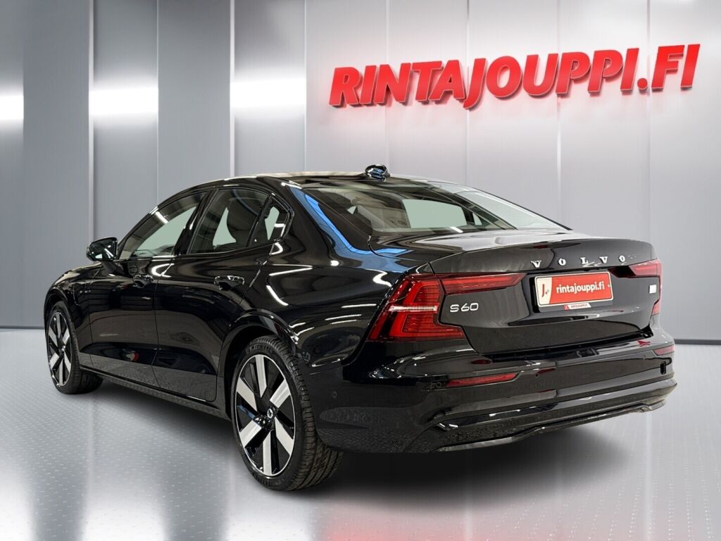 Volvo S60 2024 ONYX BLACK