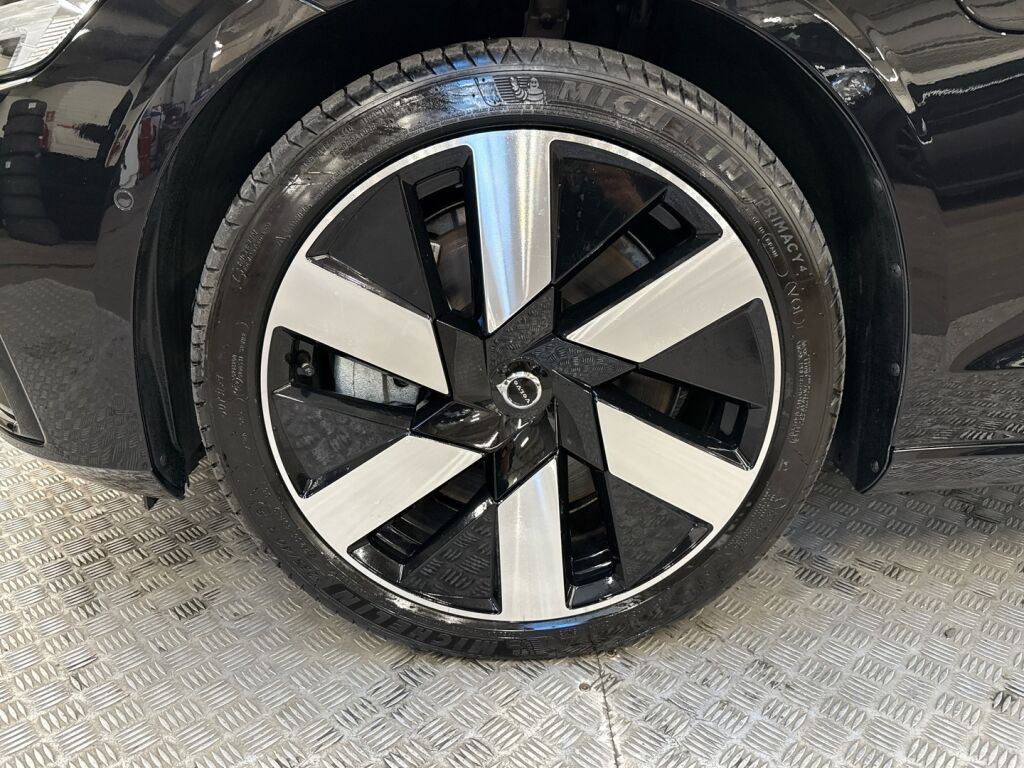 Volvo S60 2024 ONYX BLACK