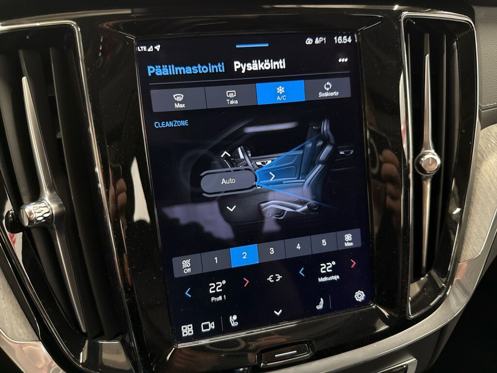 Volvo S60 2024 ONYX BLACK