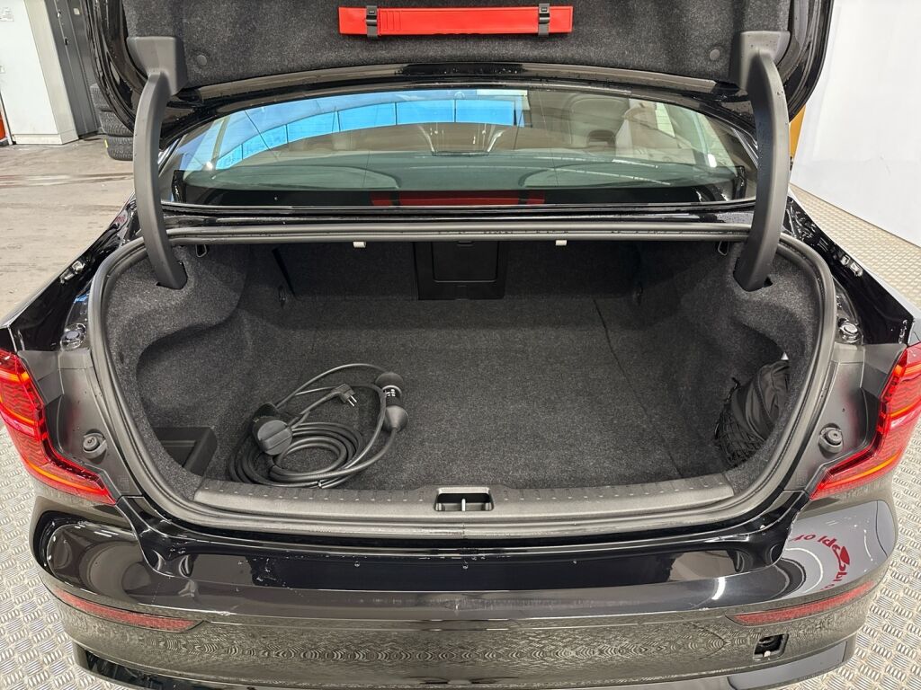 Volvo S60 2024 ONYX BLACK