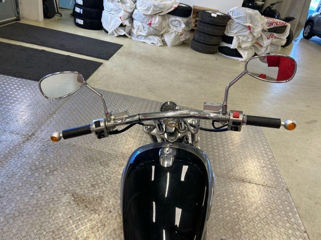 Suzuki INTRUDER 2002 