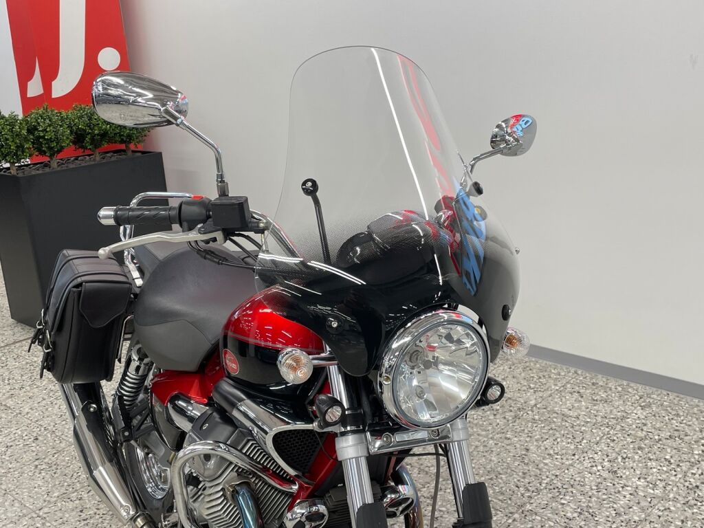 Moto guzzi 750 NEVADA CLASSIC 2005 Punainen