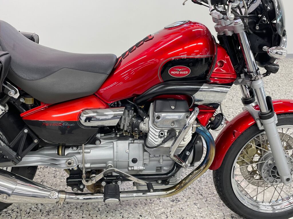 Moto guzzi 750 NEVADA CLASSIC 2005 Punainen