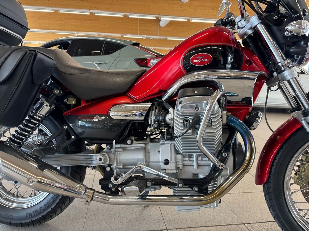 Moto guzzi 750 NEVADA CLASSIC 2005 Punainen