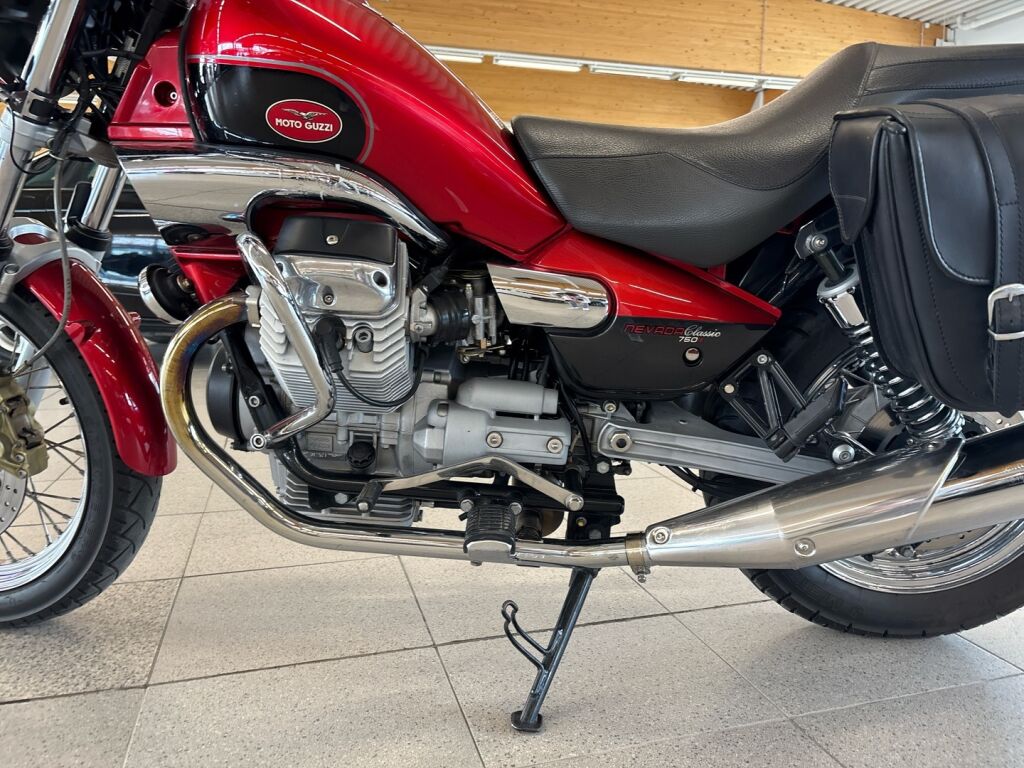 Moto guzzi 750 NEVADA CLASSIC 2005 Punainen