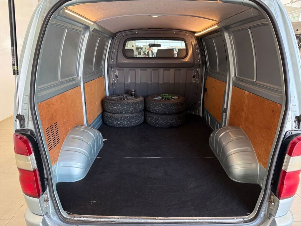 Toyota Hiace 1998 Harmaa