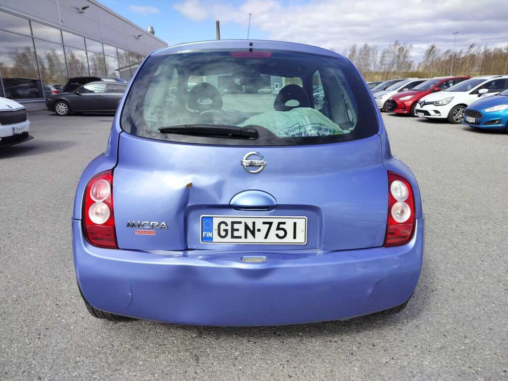 Nissan Micra 2004 Sininen