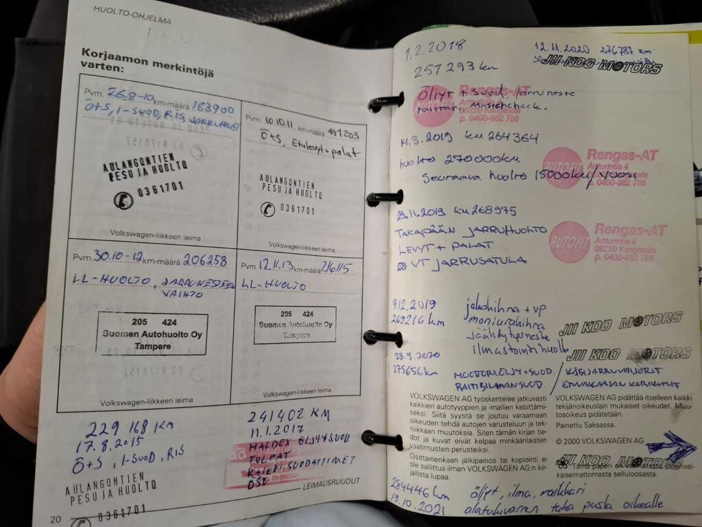 Volkswagen GOLF 2001 Musta