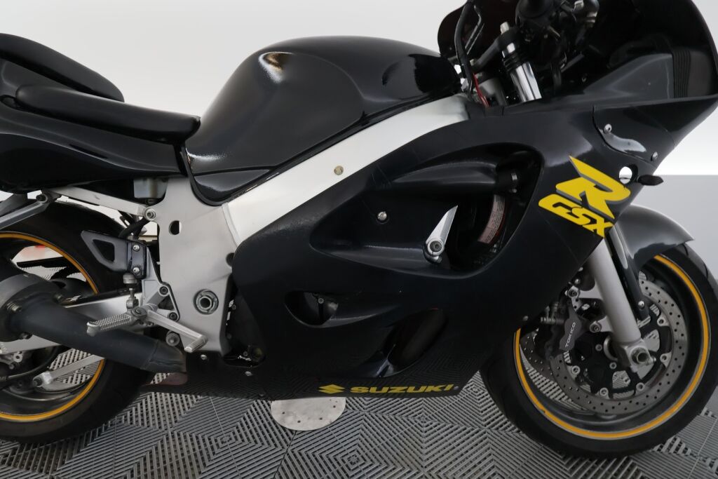 Suzuki GSX-R 1998 JK V 225