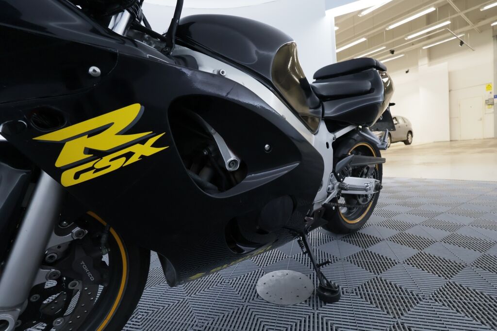 Suzuki GSX-R 1998 JK V 225