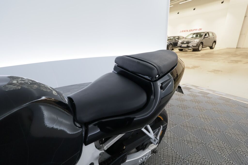 Suzuki GSX-R 1998 JK V 225