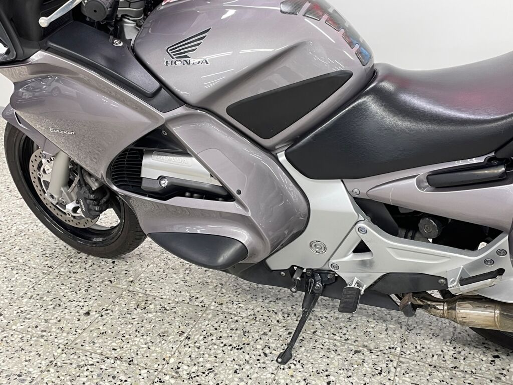 Honda ST 2002 JRJ%O 80