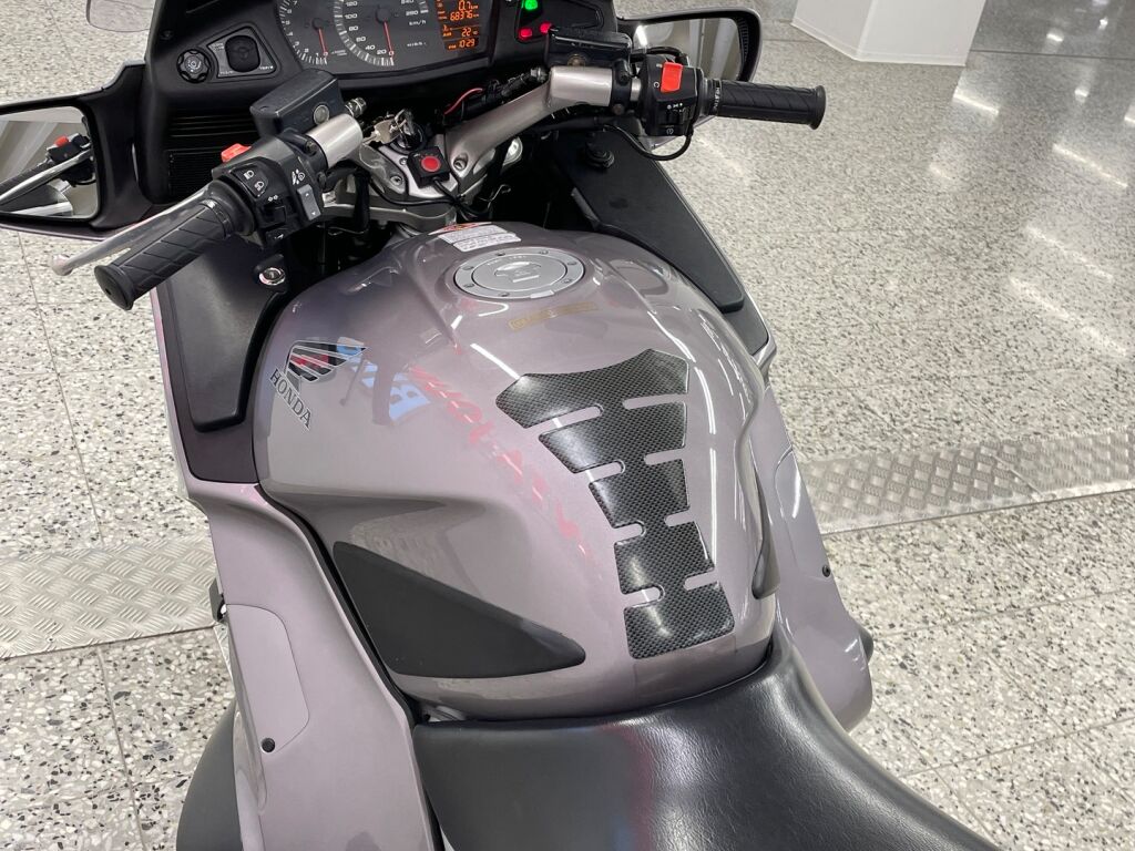 Honda ST 2002 JRJ%O 80