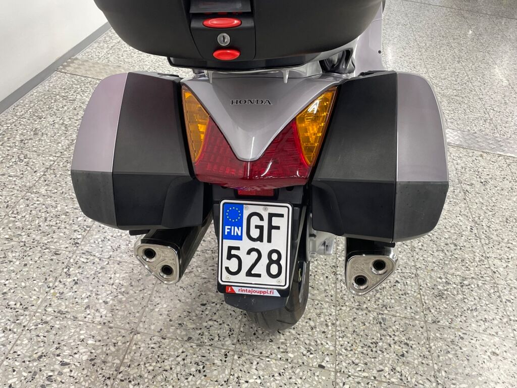 Honda ST 2002 JRJ%O 80