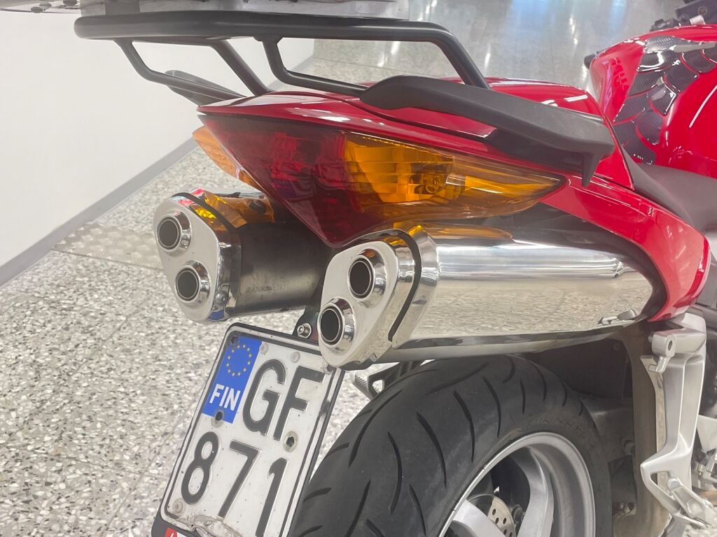 Honda VFR 2006 Punainen