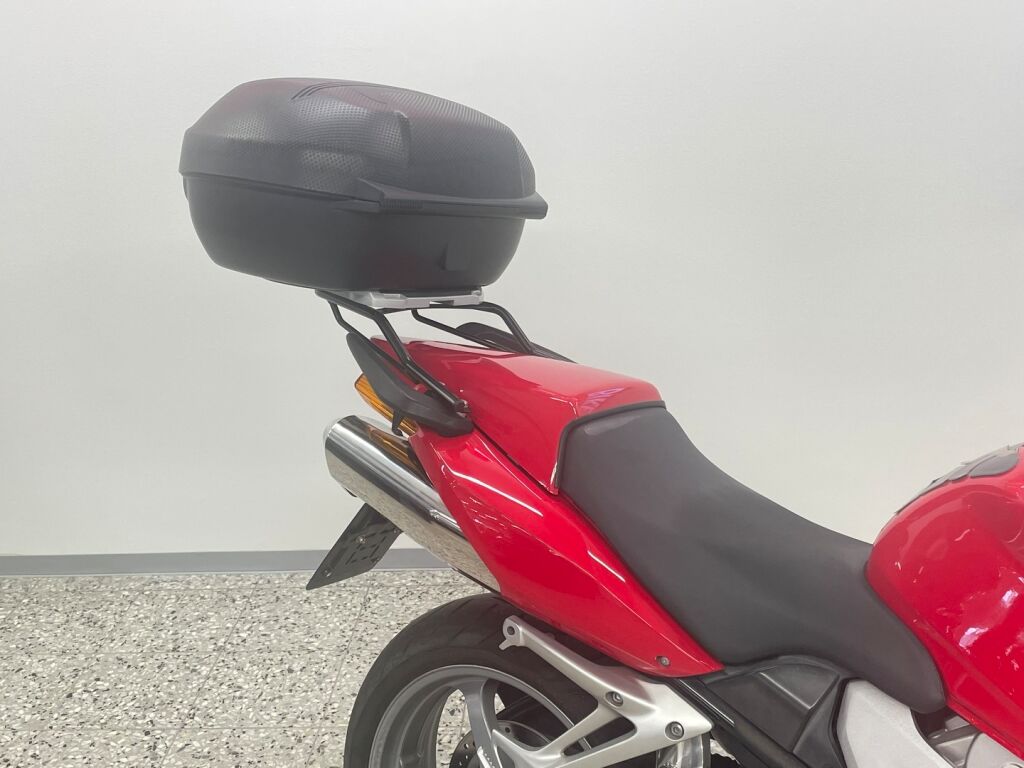 Honda VFR 2006 Punainen
