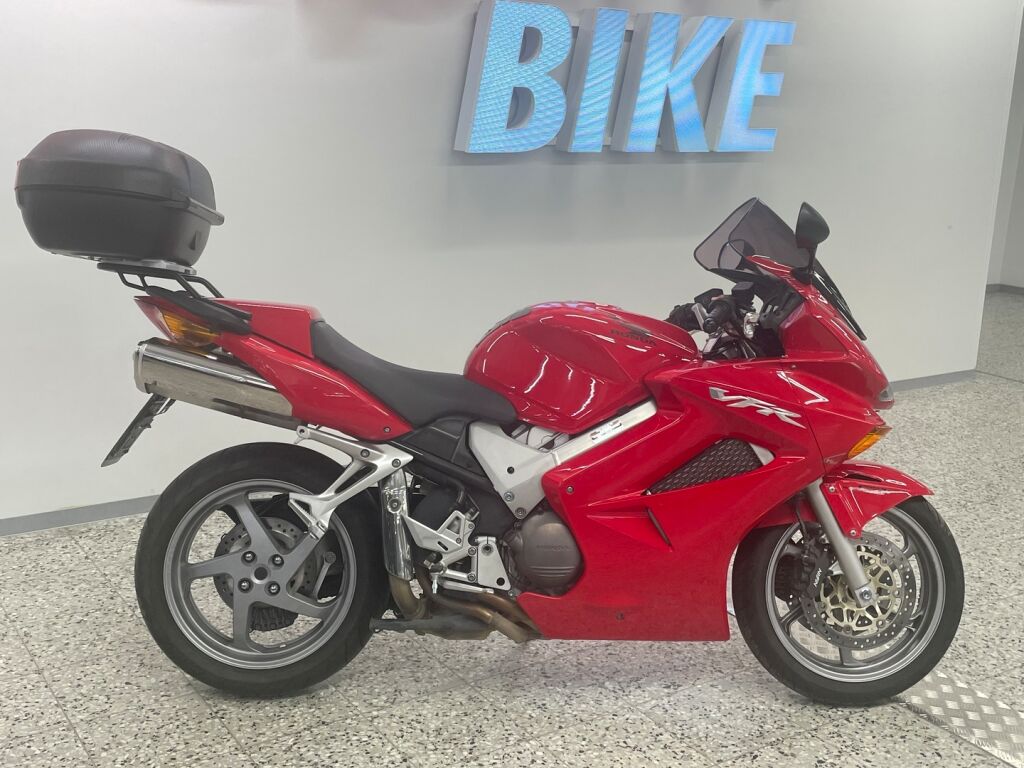 Honda VFR 2006 Punainen