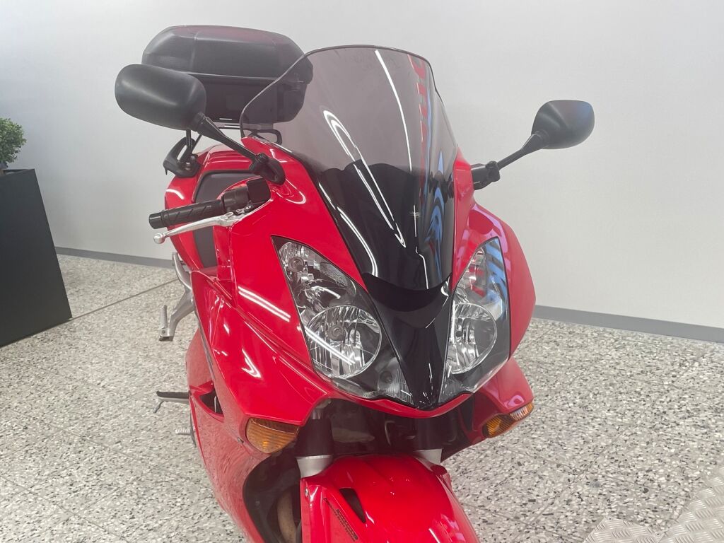 Honda VFR 2006 Punainen
