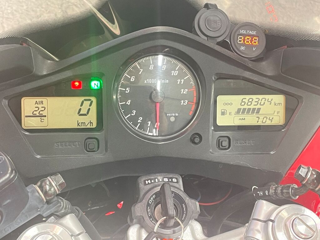 Honda VFR 2006 Punainen