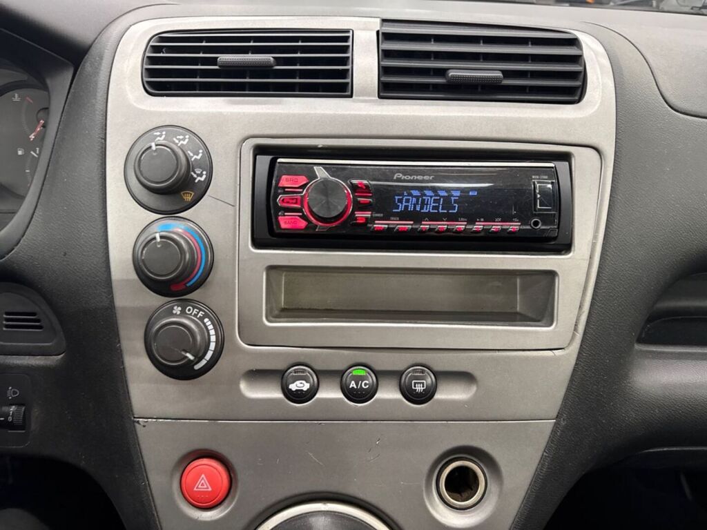 Honda Civic 2003 Punainen