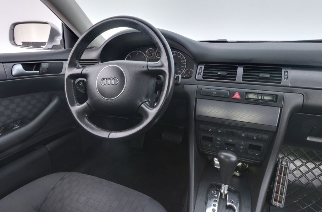 Audi A6 2003 Harmaa