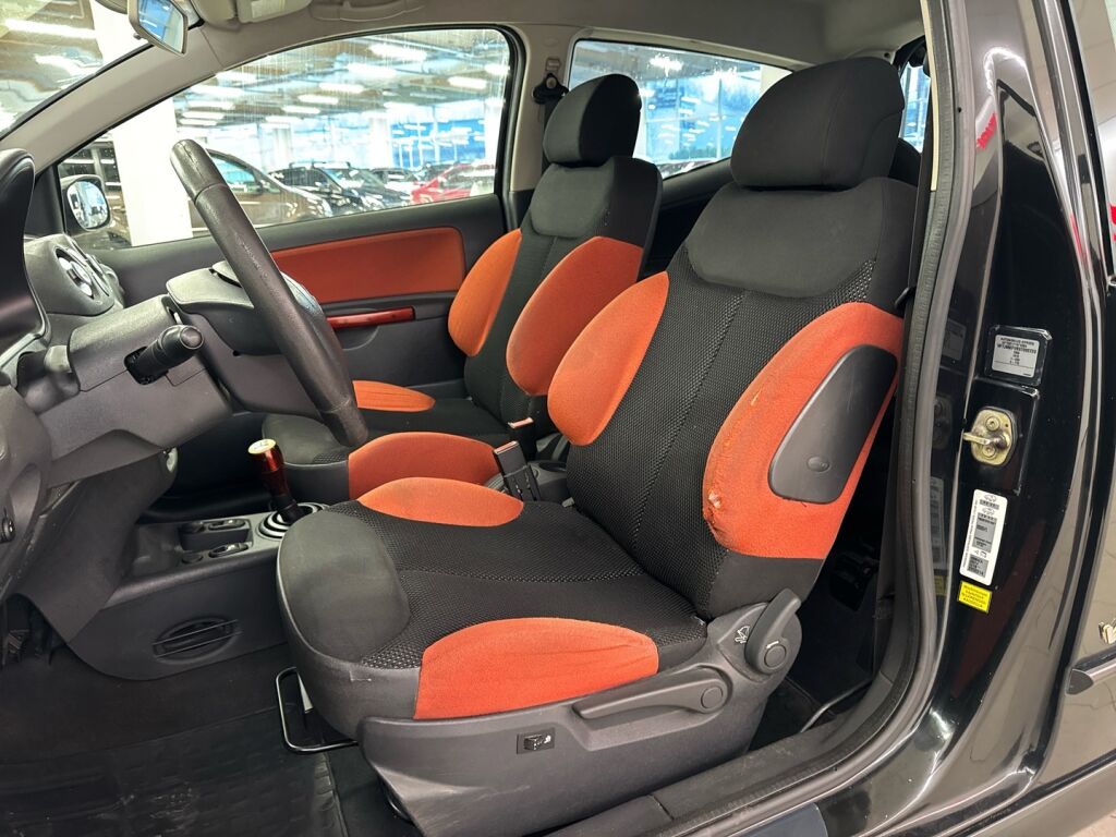 Citroen C2 2004 Musta