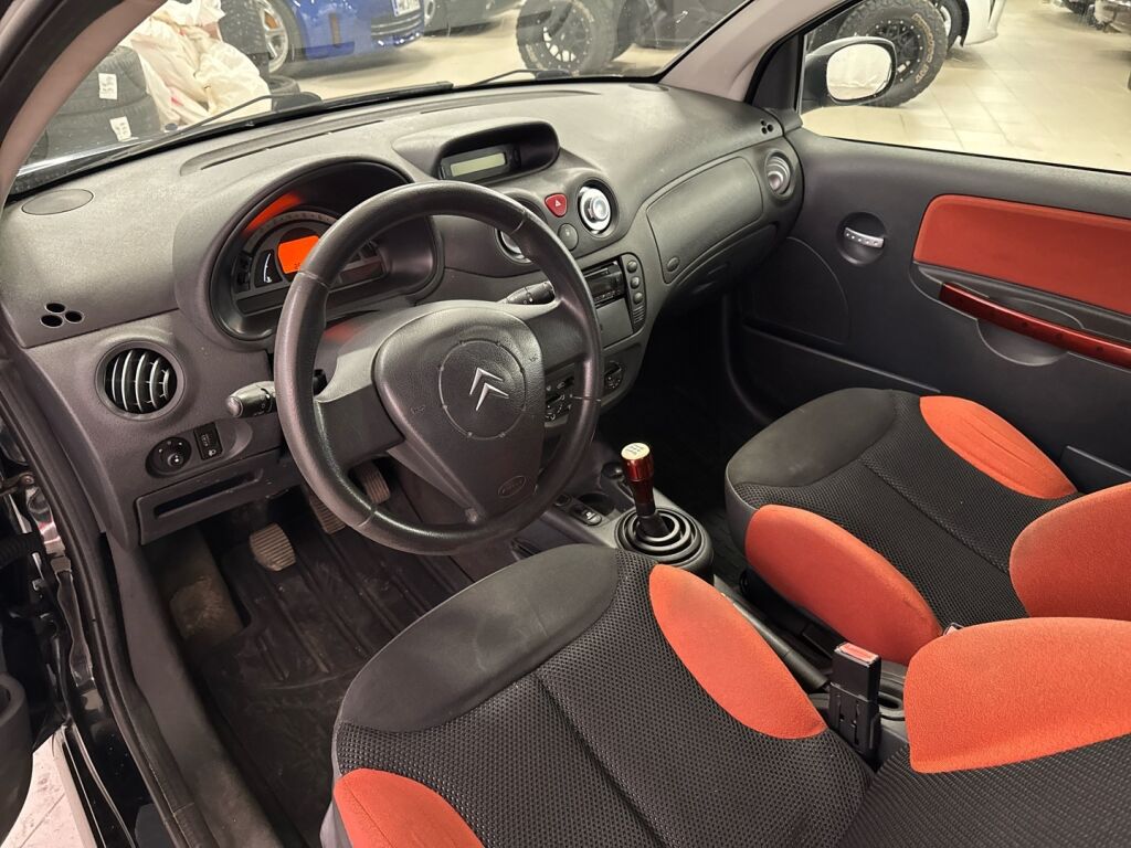 Citroen C2 2004 Musta