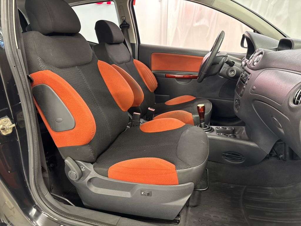 Citroen C2 2004 Musta