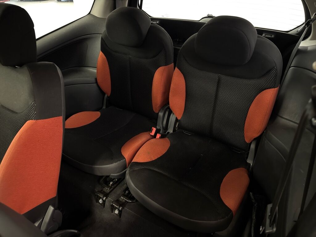 Citroen C2 2004 Musta