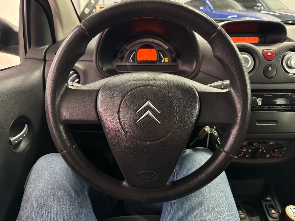 Citroen C2 2004 Musta