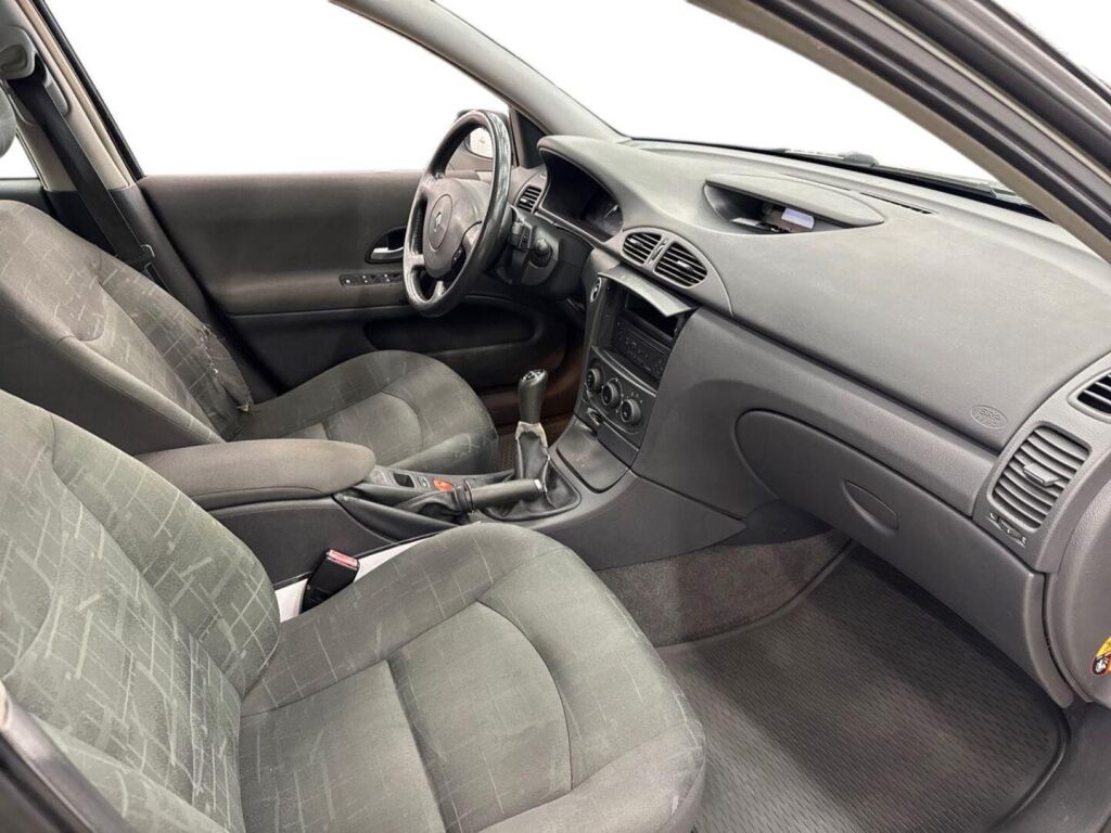 Renault Laguna 2004 Ruskea (beige)