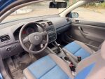 Volkswagen Golf 2005 Sininen