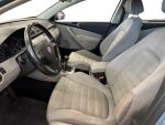 Volkswagen Passat 2005 Sininen
