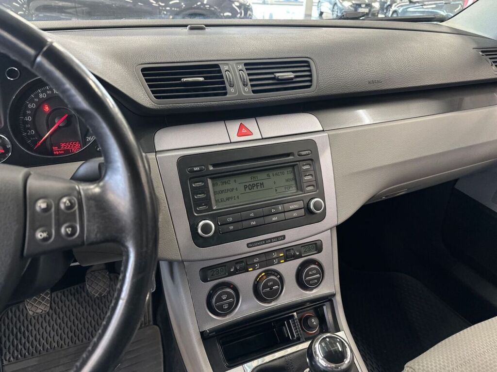 Volkswagen Passat 2005 Sininen