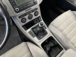 Volkswagen Passat 2005 Sininen