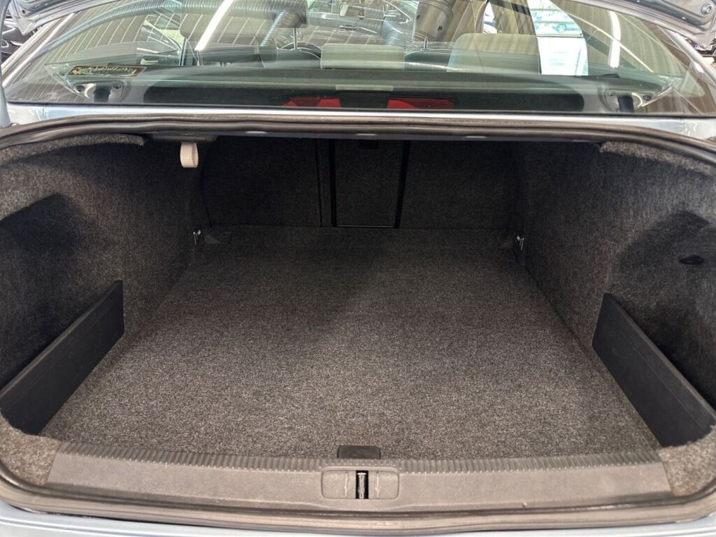 Volkswagen Passat 2005 Sininen