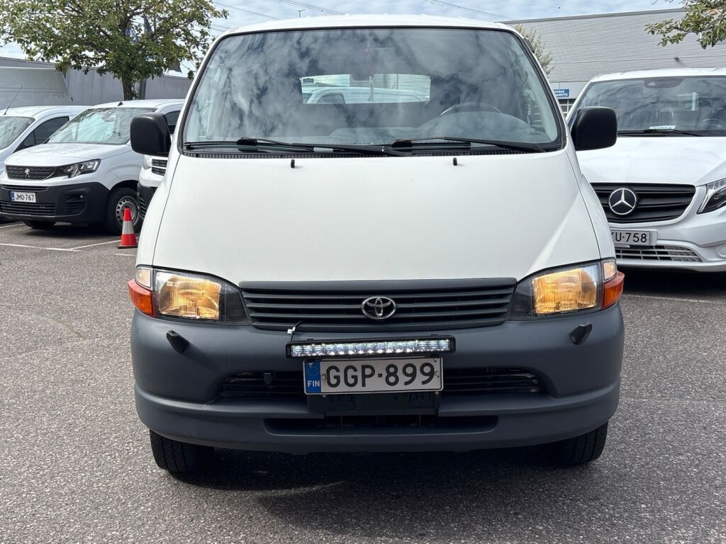 Toyota Hiace 2006 Valkoinen