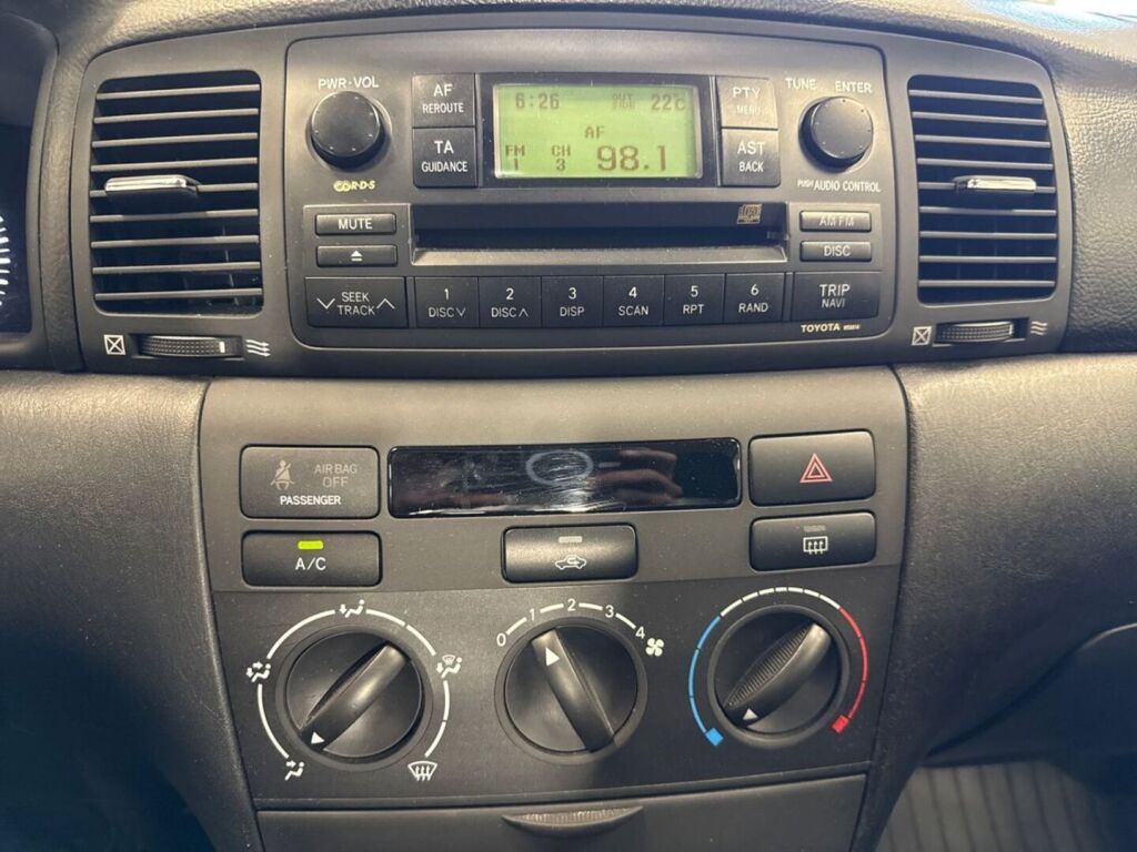 Toyota Corolla 2006 Punainen