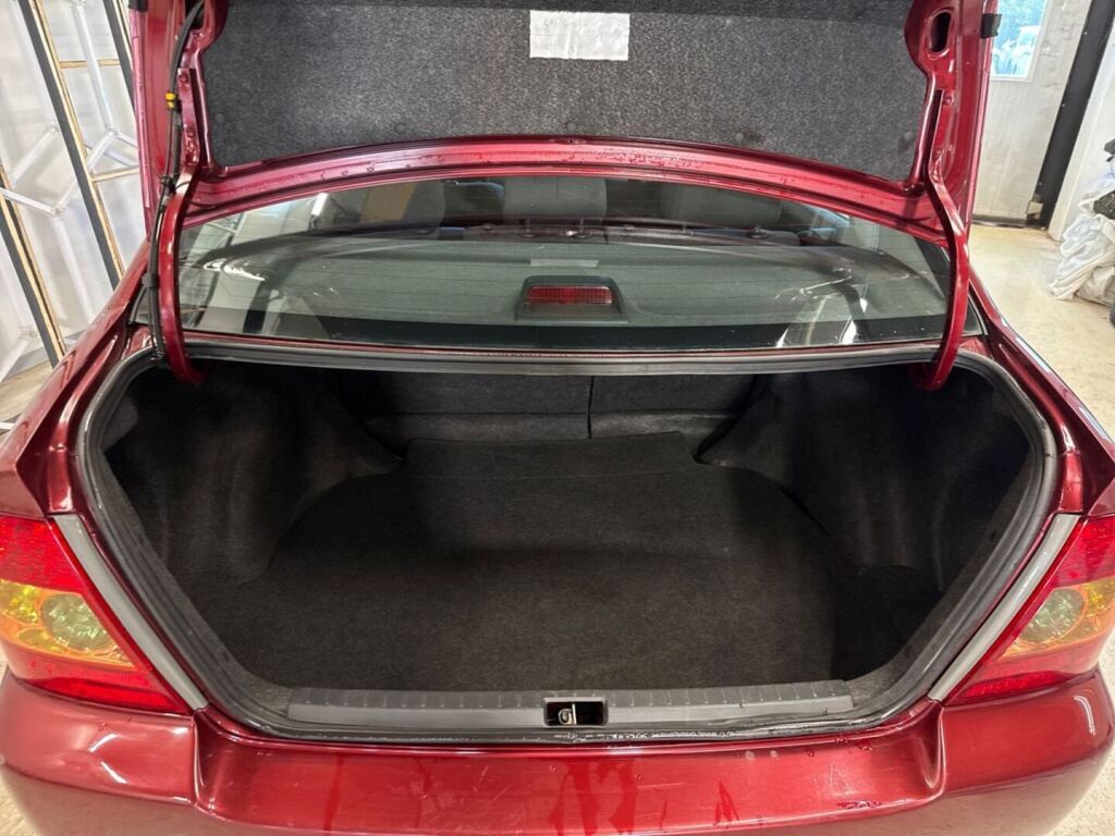 Toyota Corolla 2006 Punainen